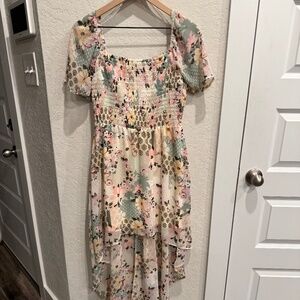 Lily Rose Cream Floral Hi - Low Hemline Flutter Sleeve Size L
